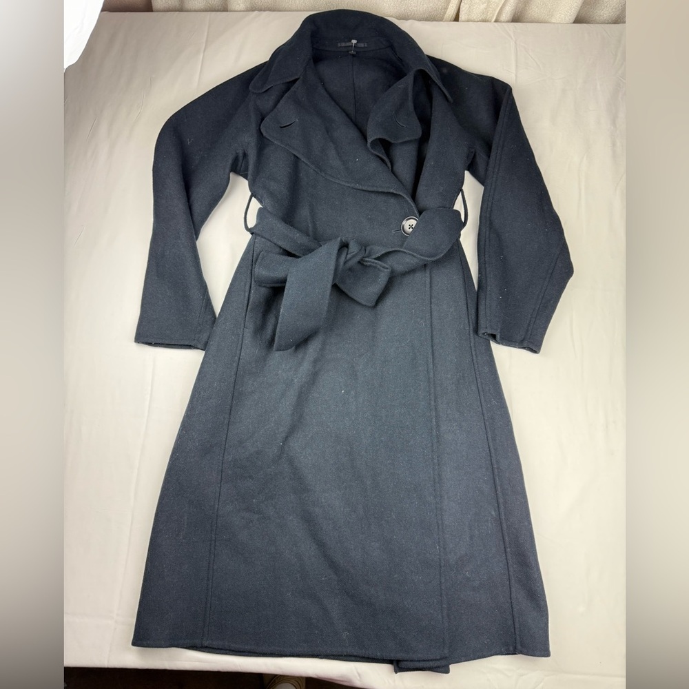 Uniqlo women’s navy blue blended Wool Coat size Small